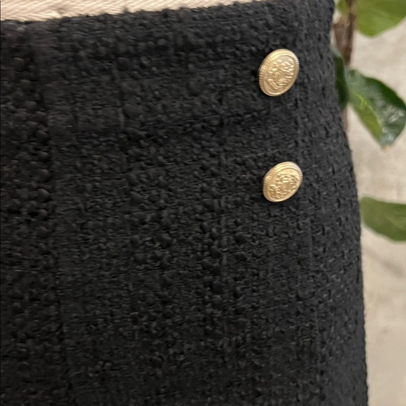 Zara Black High-Waisted Shorts with Gold Buttons - Picture 3 of 5